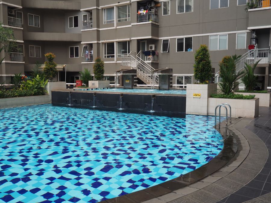 Swimming Pool Sudirman Park - Living in Sudirman Park Apartment